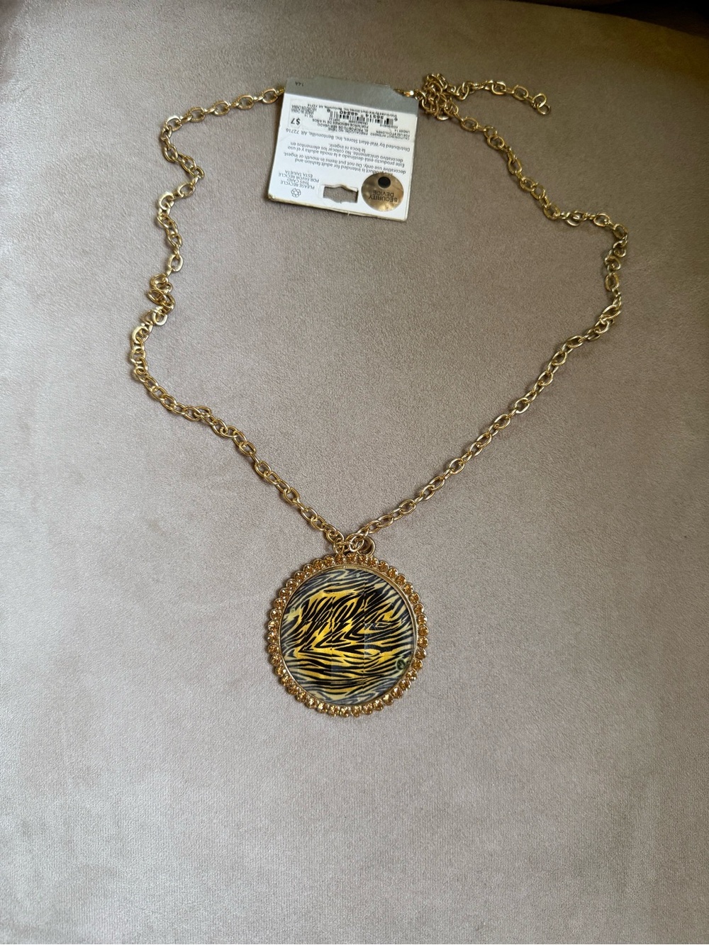 Vintage Y2K Gold-Tone Necklace with Yellow and Black Zebra-Print Pendant